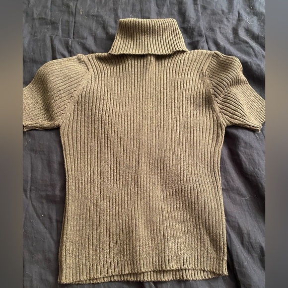 Jamie Scott Vintage Ribbed Short Sleeved Turtleneck in Charcoal Grey - Picture 4 of 7